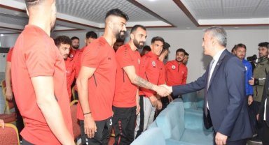 Valimiz Sn. Tuncay Akkoyun’dan Lider Karaman Futbol Kulübüne Ziyaret