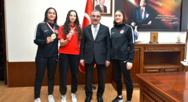 KMÜ ÖĞRENCİLERİ TAEKWONDO ŞAMPİYONASINDAN MADALYALARLA DÖNDÜ