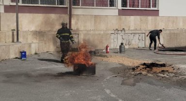 ERMENEK BELEDİYESİ İTFAİYE MÜDÜRLÜĞÜ’NDEN ÖĞRENCİLERİMİZE YANGIN EĞİTİMİ