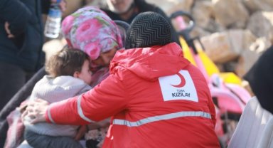 KIZILAY’DAN KÖYLERE GIDA DESTEĞİ