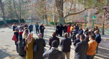 ÇALMADIK KAPI SIKMADIK EL BIRAKMADI