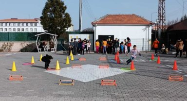 GSB KARAMAN YURTLARINDA DEPREMZEDE ÇOCUKLAR İÇİN OYUN ALANLARI OLUŞTURULDU