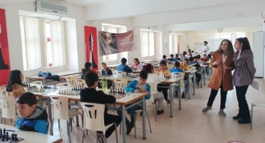 KARAMAN’DA İSTİKLAL MARŞI’NIN KABULÜ VE MEHMET AKİF ERSOY’U ANMA SATRANÇ MÜSABAKALARI