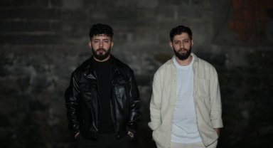 lk günden Türkiye'de tüm dijital platformlarda İlk sırlara yükseldi.