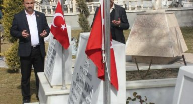 Mazbatasını Alır Almaz Şehitliğe Gitti
