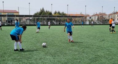 FUTBOLDA YARI FİNALİSTLER KARAMAN’DA BELLİ OLACAK