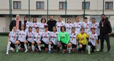 OKUL SPORLARI FUTBOLDA YARI FİNALE ÇIKAN TAKIMLAR BELLİ OLDU
