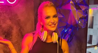 FERDİ AYDIN HATRINA DJ KABİNİNE ÇIKTI