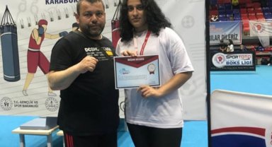 GENÇ BOKSÖR KEVSER ÖCAL TÜRKİYE ÜÇÜNCÜSÜ OLDU
