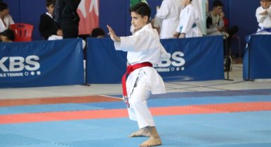 KARATE GRUP MÜSABAKALARINDA HEYECAN BAŞLADI
