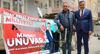 Pazar esnaflarından Ünüvar’a pankart sürprizi