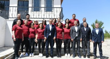 Vali Sn. Tuncay Akkoyun, Olimpiyat Şampiyonu Kadın Goalball Milli Takımımızı Ziyaret Etti