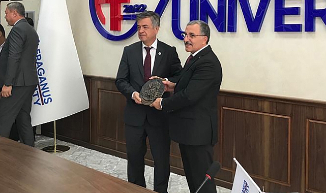 REKTÖR GAVGALI ÖZBEKİSTAN’DAKİ KONGREYE KATILDI