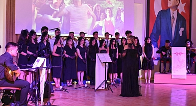 Karaman Güzel Sanatlar Lisesi Öğretmen ve Öğrencilerinden Muhteşem Konser