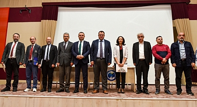 KMÜ’DE ‘CUMHURİYET’İN 100. YILINDA TÜRKİYE’ KONUSU ELE ALINDI