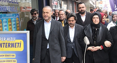 ''İlk seçim çalışmasına doğup büyüdüğüm meslek hayatına başladığım esnaf kardeşlerimizi ziyaret ederek başladık.''