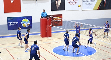 3. KAMU SPOR OYUNLARI VOLEYBOLDA ŞAMPİYONLAR BELLİ OLDU