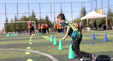 EĞLENCELİ ÇOCUK ATLETİZM OYUNLARI ŞENLİĞİ KARAMAN’DA 7. YILINDA