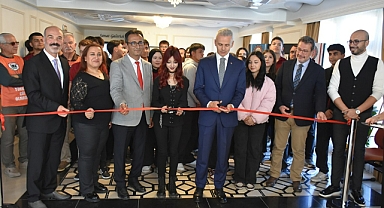 Genç Yetenekler Cumhuriyet Coşkusunu Tuvale Taşıdı