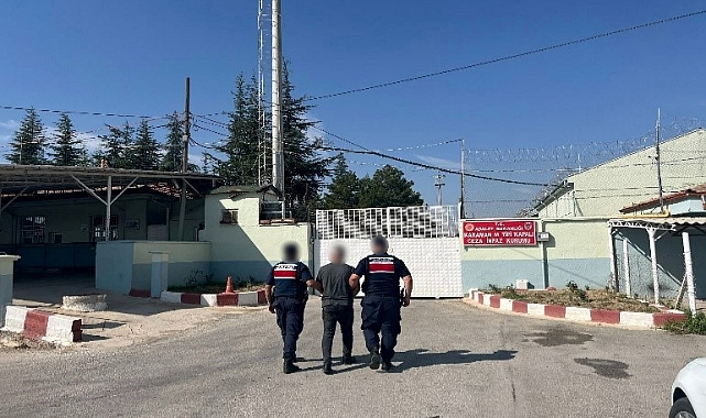 Jandarma Dedektifleri (JASAT) ekiplerinin titiz çalışmaları sonucunda, farklı suçlardan aranan 58 kişi yakalandı.