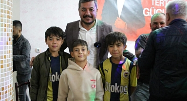 YUNUS BAŞKAN GÖNÜLLERDE TAHT KURUYOR