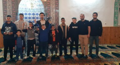 ÇOCULARA CAMİİ'Yİ SEVDİRMEK İSTEYEN İMAMDAN HARİKA YÖNTEM